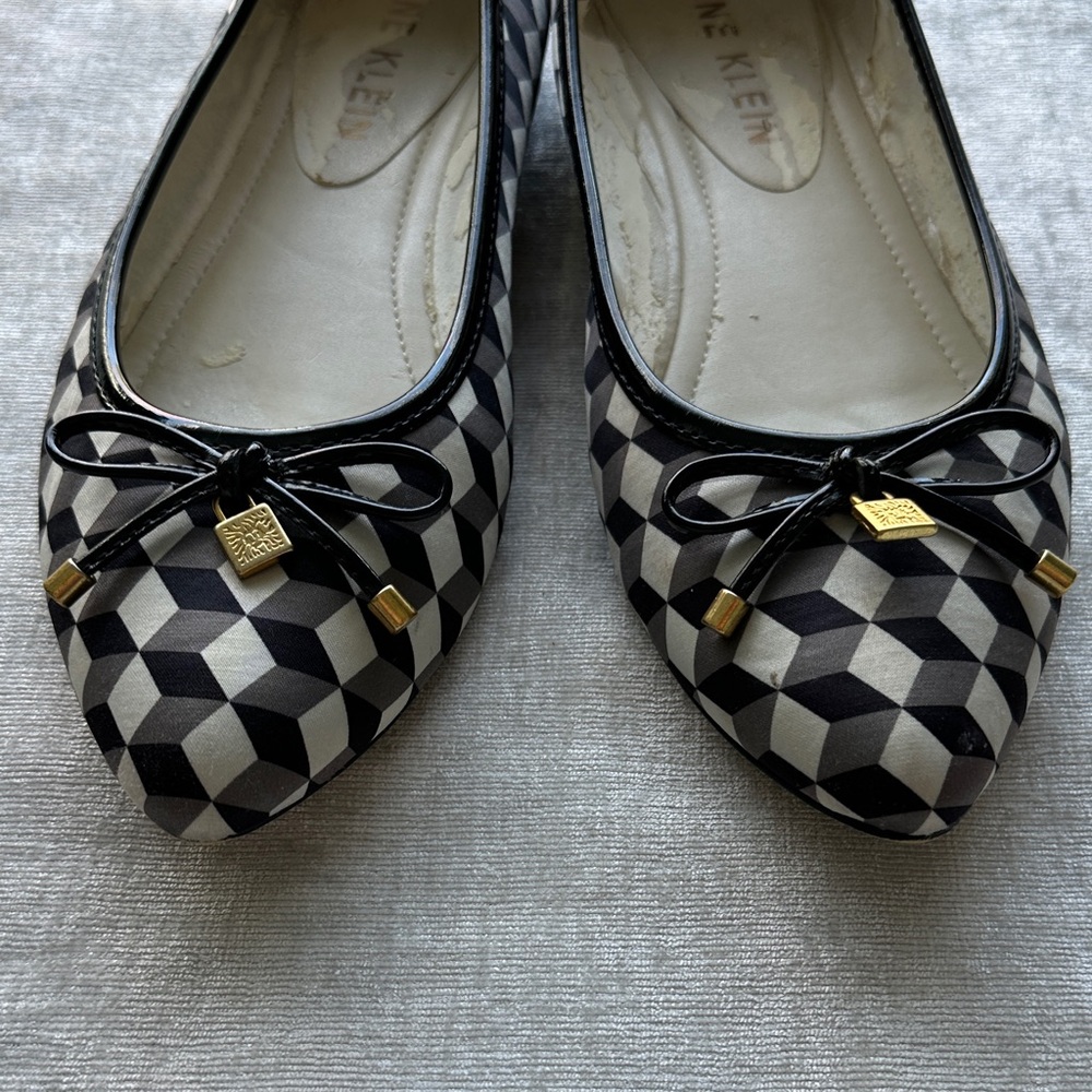Anne Klein Black and White Patterned Flats with Gold Details - Picture 5 of 7